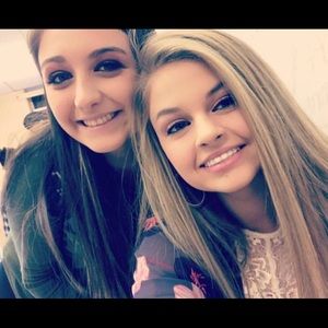 Meet your Posher, Cierra